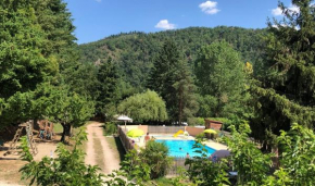 Camping Les Berges Du Doux